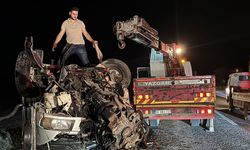 Minibüs ile otomobilin çarpıştığı kazada 2'si ağır 5 kişi yaralandı