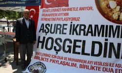 Tulpar Derneği Ankara Hacı Bayram’da şehitler için aşure dağıttı