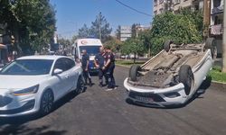 14 yaşındaki sürücünün kullandığı otomobil park halindeki otomobile çarpıp, takla attı