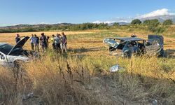 Amasya'da iki otomobilin çarpıştığı kazada 5 kişi yaralandı