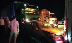 Ayvalık'ta kırmızı ışıkta zincirleme kaza: 2 ölü, 3 yaralı