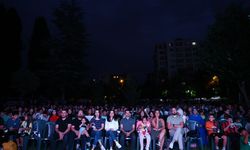 Çankaya’da açık hava sinema keyfi sürüyor