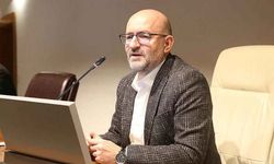 AK Partili vekil, rektörlüğünü yaptığı üniversitenin öğrencisi oldu