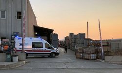 Fabrikadaki makineye sıkışan işçi hayatını kaybetti