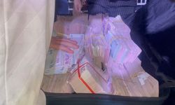 Aşiret düğününde gelin ve damada 20 milyon lira ve 5 kilo altın takıldı
