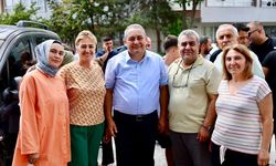 Başkan Özarslan Sanatoryum Caddesi’nde esnaf ve vatandaşlarla buluştu