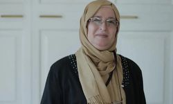 Berrin Sönmez kimdir?