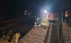 Çanakkale’de iki otomobil çarpıştı: 6 ölü