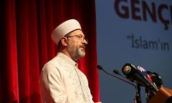 Diyanet’in Cuma hutbesinde kısa giyim, dövme ve estetik hedef alındı