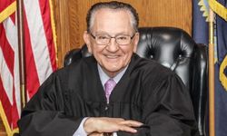 Frank Caprio kimdir?