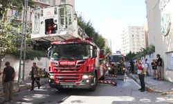 Bağcılar'da 12 katlı binada çıkan yangın