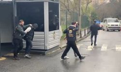 Beşiktaş’ta kaportacı dükkanına operasyon: Polis silah çekip bastı, tuvaletten kokain çıkardı