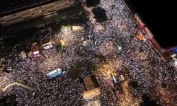 Netanyahu'nun partisinin genel merkezi önünde polis ile protestocular çatıştı