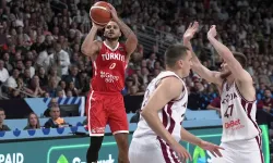 '12 Dev Adam' EuroBasket 2025'teki ilk maçında Letonya'yı farklı geçti