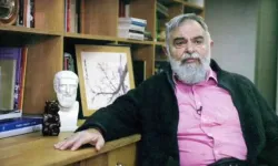 Mete Tunçay kimdir?