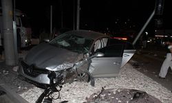 Otomobille cip çarpıştı; 7 yaralı