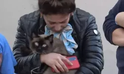 Sivas'ta evleri yanan aile, birbirlerine sarılıp ağladı