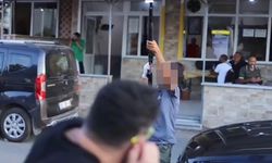 Sokak röportajı sırasında havaya pompalı tüfekle ateş açtı