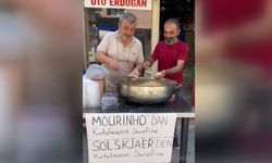 Taraftarlar, Mourinho ve Solskjaer’in gidişi için helva kavurdular
