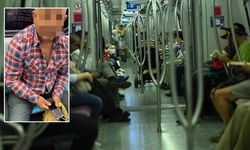 Metroda gizlice kadınların fotoğrafını çeken şahıs, fark edilince telefonunu kırdı