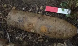 Peyzaj çalışması sırasında 150 yıllık top mermileri bulundu