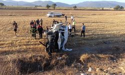Denizli'de devrilen hafif ticari araçtaki 6 kişi yaralandı