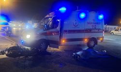 Otomobille çarpışan motosikletin sürücüsü öldü