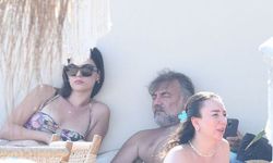 60 yaşındaki Oktay Kaynarca genç sevgilisiyle Bodrum'da görüntülendi