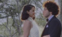 Selena Gomez evlendi: Düğün fotoğrafları hayran bıraktı