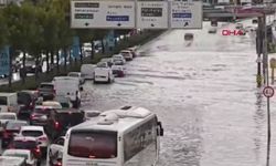 Ankara'da sağanak etkili oldu; yollar göle döndü!