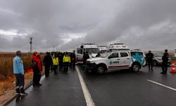 Aksaray'da minibüs jandarma aracına çarptı: 2 asker şehit oldu, 1 kişi öldü