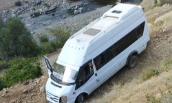 Bingöl'de minibüs şarampole devrildi: 7 yaralı