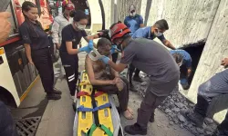 İstanbul’da iki duvar arasına sıkışan kişi 6 saatte kurtarıldı; o anlar kamerada!