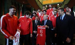 Cumhurbaşkanı Erdoğan, A Milli Basketbol Takımı'nı kabul etti
