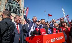 Özgür Özel Taksim’de: CHP’ye zarar vereni kardeşim de olsa affetmem