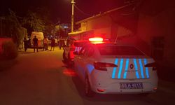 Tartıştığı komşusunu, kendi annesini ve kardeşini silahla vurup intihara kalkıştı