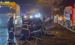 Diyarbakır’da otomobil kaldırıma çarpıp yandı: 1’i ağır, 3 yaralı