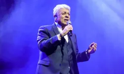 Yahudi sanatçı Enrico Macias konseri, güvenlik gerekçesiyle iptal edildi