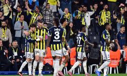 Fenerbahçe sahasında Antalyaspor'u 2-0 mağlup etti