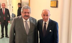 Feti Yıldız ile görüşen Hikmet Çetin: Belediye başkanları için tutuksuz yargılama sinyali aldım