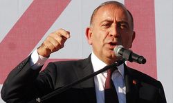 Gürsel Tekin geri adım atmıyor: Özgür Özel’i karşılama, Cumhuriyet Anıtı’na çelenk