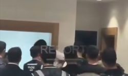 CHP’li Berkay Gezgin’in polis zoruyla İstanbul İl Başkanlığından atıldığı anlar ortaya çıktı