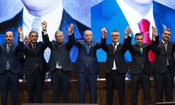 İki belediye başkanı AK Parti'ye katıldı