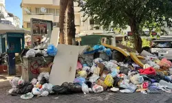 Karşıyaka'da işçiler yeniden eyleme başladı; oluşan çöp yığınları tepkiye neden oldu