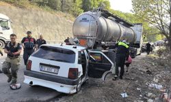Otomobil, park halindeki asit yüklü tankere çarptı: 1’i bebek, 5 yaralı