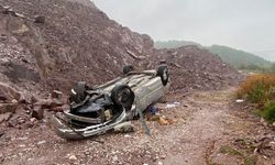 Şarampole devrilen otomobilin sürücüsü ağır yaralandı