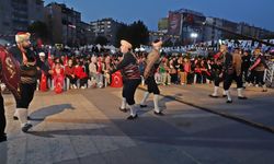 Seymenlerin gösterisi Cacabey Meydanı’nda ilgiyle izlendi
