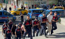 Tabanca ile öldürüldü; eşi, 2 oğlu ve yengesi gözaltında