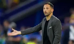 Domenico Tedesco: Bazen 1 kişi fazla oynamak o kadar da kolay değildir