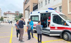 Yangın ziline basan öğrenci izdihama neden oldu: 14 yaralı
